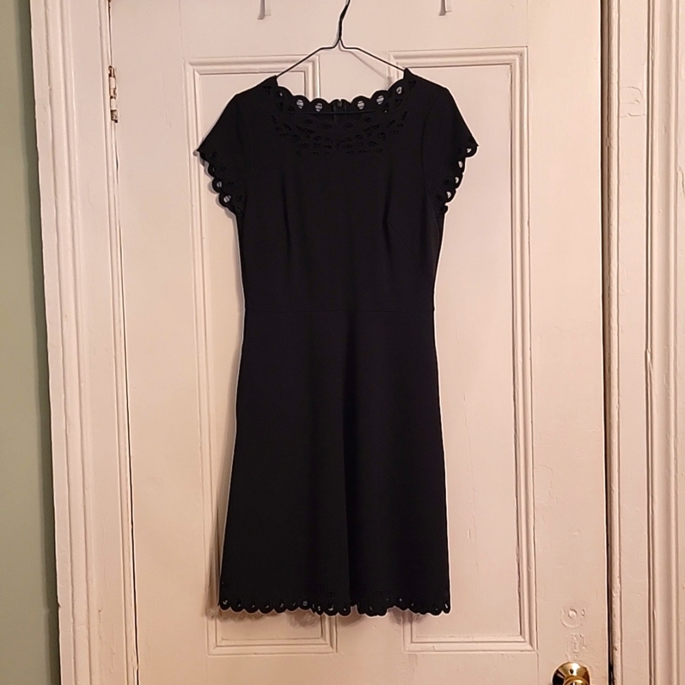 Black house white market black dress